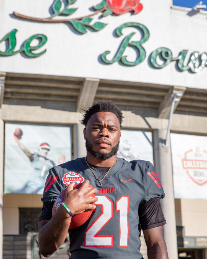 RB Emanuel Wilson outside the Rose Bowl
